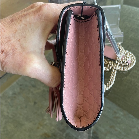 Gucci Pink Crossbody Bag with champagne,gold chain with coa - Picture 6 of 9